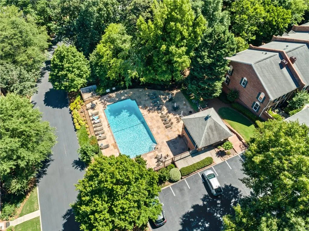 376 The Chace Unit 376, Sandy Springs, Georgia 30328, 2 Bedrooms Bedrooms, ,2 BathroomsBathrooms,Residential,Sold,376 The Chace Unit 376,6901260