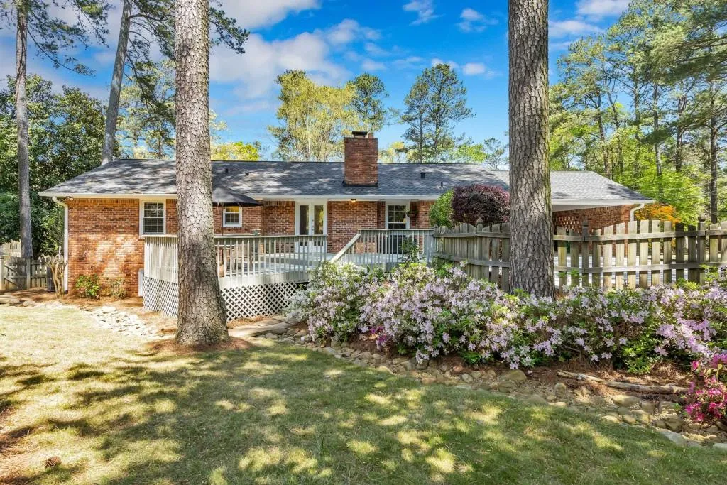 6464 Whispering Trail, Sandy Springs, Georgia 30328, 4 Bedrooms Bedrooms, ,3 BathroomsBathrooms,Residential,Sold,6464 Whispering Trail,6706824