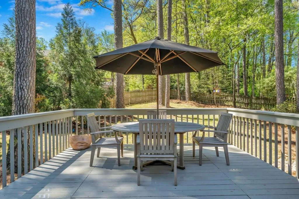6464 Whispering Trail, Sandy Springs, Georgia 30328, 4 Bedrooms Bedrooms, ,3 BathroomsBathrooms,Residential,Sold,6464 Whispering Trail,6706824