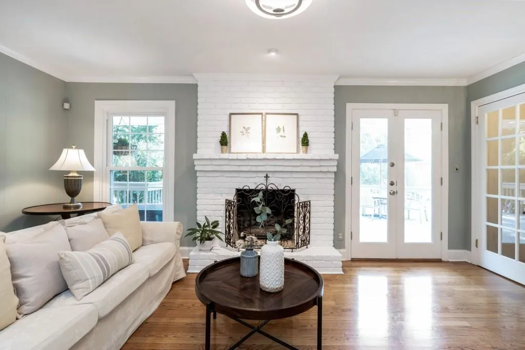6464 Whispering Trail, Sandy Springs, Georgia 30328, 4 Bedrooms Bedrooms, ,3 BathroomsBathrooms,Residential,Sold,6464 Whispering Trail,6706824