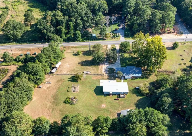 352 Mcintosh Trail, Senoia, Georgia 30276