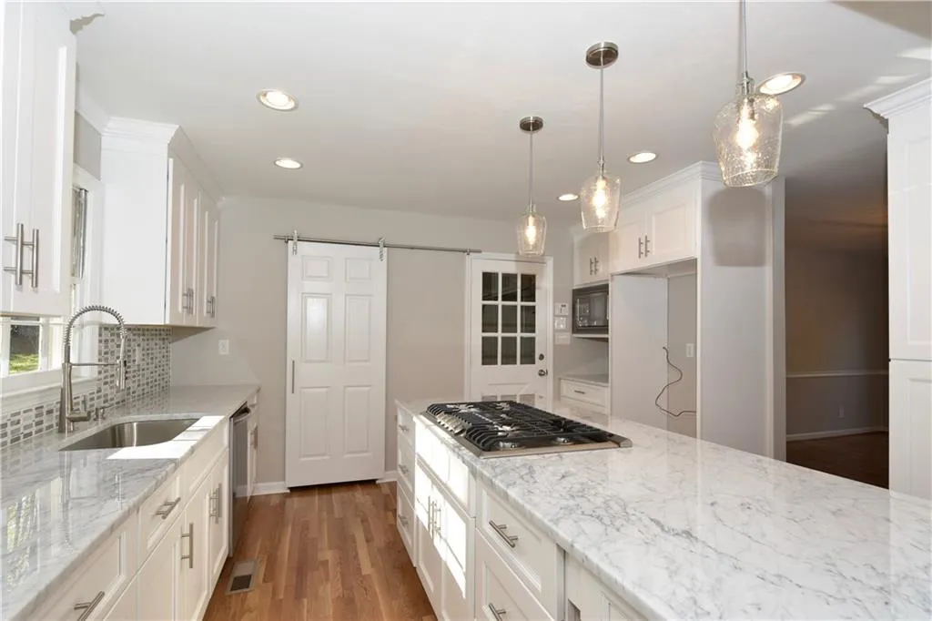 1020 Winding Creek Trail, Sandy Springs, Georgia 30328, 5 Bedrooms Bedrooms, ,4 BathroomsBathrooms,Residential,Sold,1020 Winding Creek Trail,5672255