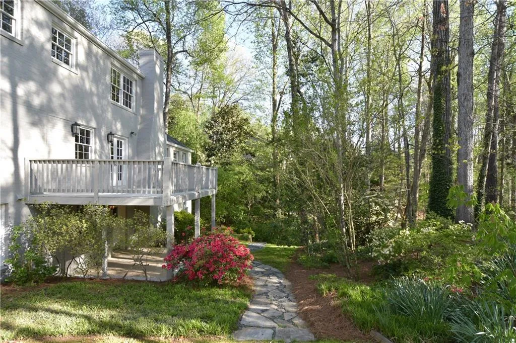 1020 Winding Creek Trail, Sandy Springs, Georgia 30328, 5 Bedrooms Bedrooms, ,4 BathroomsBathrooms,Residential,Sold,1020 Winding Creek Trail,5672255