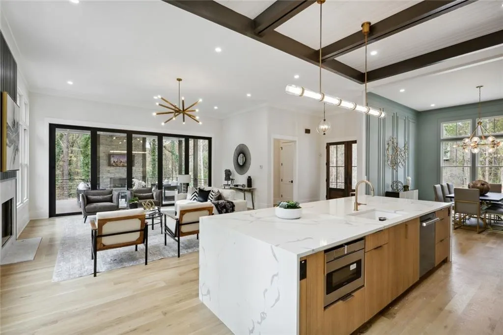 505 Belada Boulevard, Sandy Springs, Georgia 30342, 5 Bedrooms Bedrooms, ,6 BathroomsBathrooms,Residential,Sold,505 Belada Boulevard,7007489