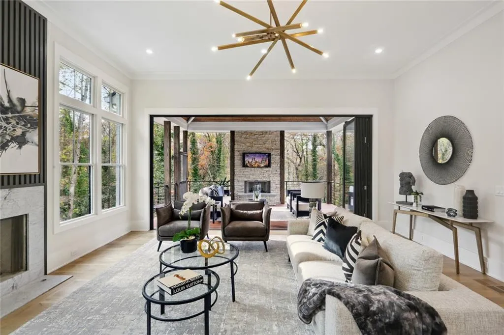 505 Belada Boulevard, Sandy Springs, Georgia 30342, 5 Bedrooms Bedrooms, ,6 BathroomsBathrooms,Residential,Sold,505 Belada Boulevard,7007489