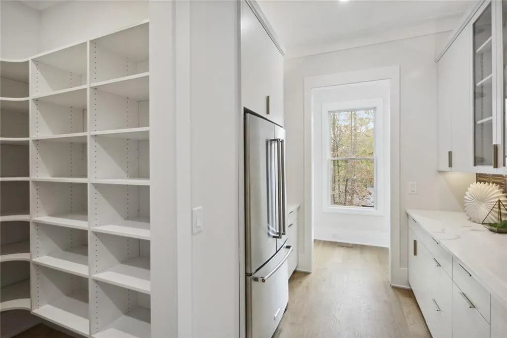 505 Belada Boulevard, Sandy Springs, Georgia 30342, 5 Bedrooms Bedrooms, ,6 BathroomsBathrooms,Residential,Sold,505 Belada Boulevard,7007489