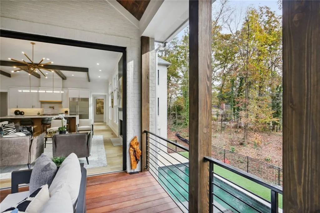 505 Belada Boulevard, Sandy Springs, Georgia 30342, 5 Bedrooms Bedrooms, ,6 BathroomsBathrooms,Residential,Sold,505 Belada Boulevard,7007489