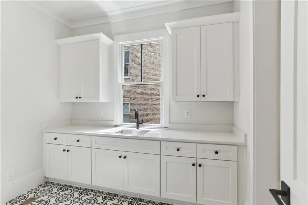 505 Belada Boulevard, Sandy Springs, Georgia 30342, 5 Bedrooms Bedrooms, ,6 BathroomsBathrooms,Residential,Sold,505 Belada Boulevard,7007489