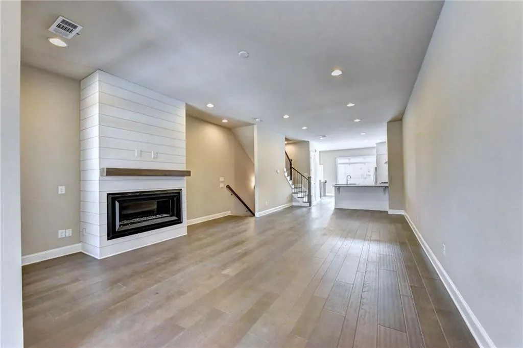 4328 Parkside Place, Atlanta, Georgia 30342, 3 Bedrooms Bedrooms, ,3 BathroomsBathrooms,Residential,Sold,4328 Parkside Place,6069481 4328 Parkside Place, Atlanta, Georgia 30342, 3 Bedrooms Bedrooms, ,3 BathroomsBathrooms,Residential,Sold,4328 Parkside Place,6069481