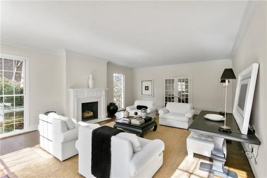 255 Rivermere Way, Sandy Springs, Georgia 30350, 6 Bedrooms Bedrooms, ,5 BathroomsBathrooms,Residential,Sold,255 Rivermere Way,6583592