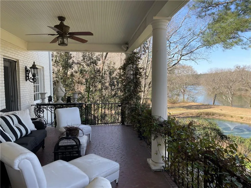 255 Rivermere Way, Sandy Springs, Georgia 30350, 6 Bedrooms Bedrooms, ,5 BathroomsBathrooms,Residential,Sold,255 Rivermere Way,6583592