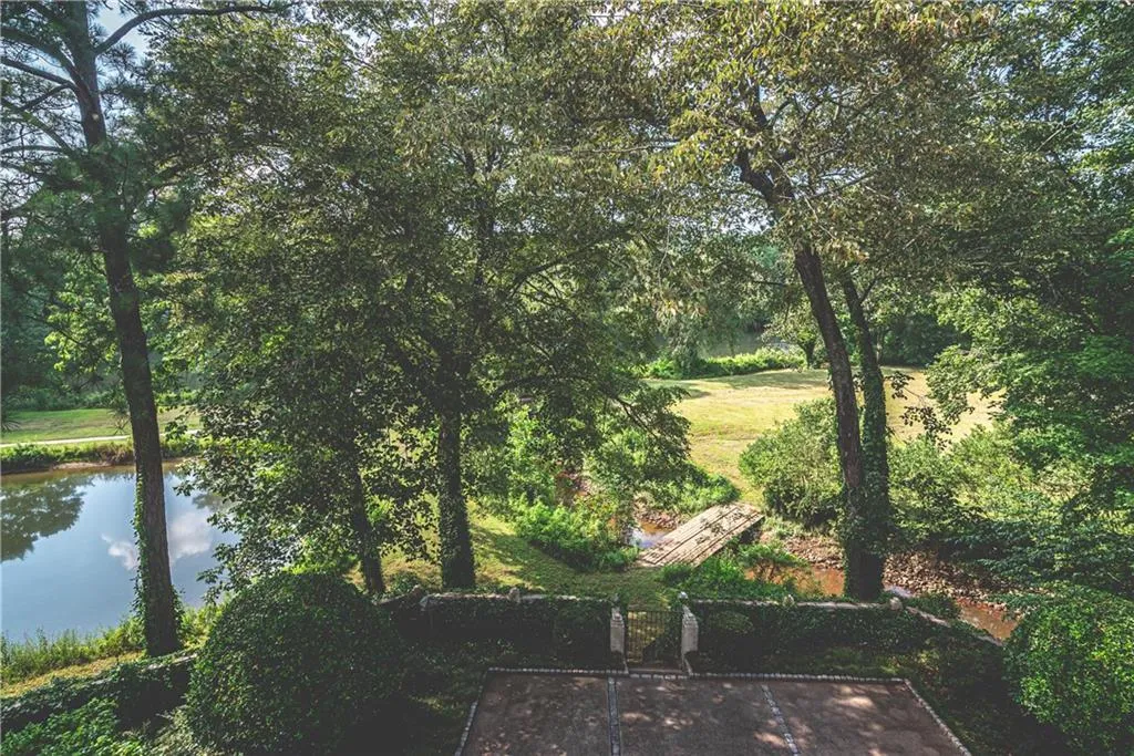 255 Rivermere Way, Sandy Springs, Georgia 30350, 6 Bedrooms Bedrooms, ,5 BathroomsBathrooms,Residential,Sold,255 Rivermere Way,6583592