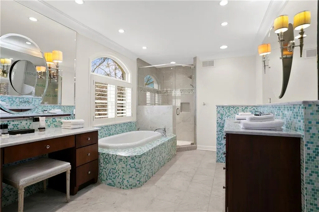 255 Rivermere Way, Sandy Springs, Georgia 30350, 6 Bedrooms Bedrooms, ,5 BathroomsBathrooms,Residential,Sold,255 Rivermere Way,6583592