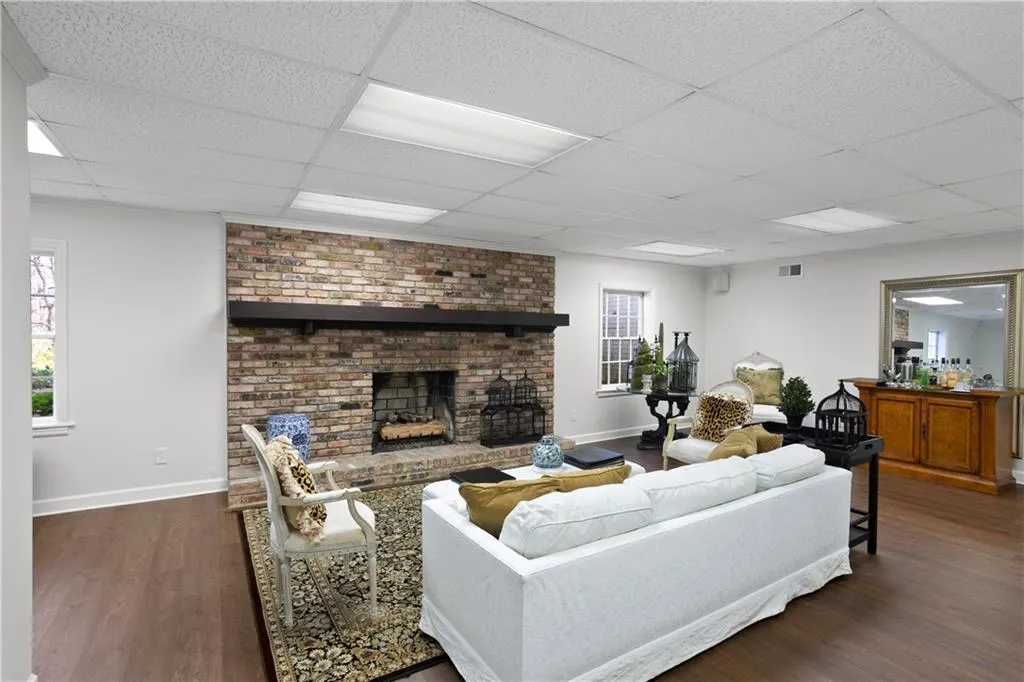 255 Rivermere Way, Sandy Springs, Georgia 30350, 6 Bedrooms Bedrooms, ,5 BathroomsBathrooms,Residential,Sold,255 Rivermere Way,6583592