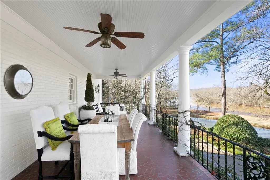 255 Rivermere Way, Sandy Springs, Georgia 30350, 6 Bedrooms Bedrooms, ,5 BathroomsBathrooms,Residential,Sold,255 Rivermere Way,6583592