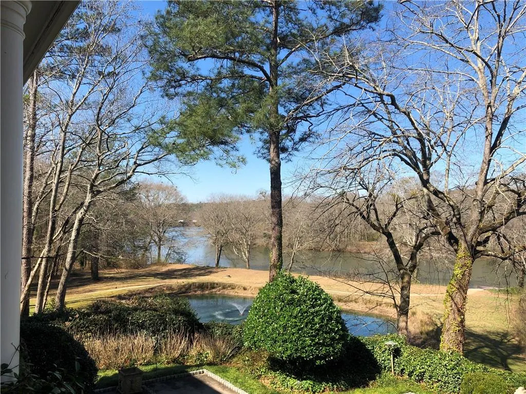 255 Rivermere Way, Sandy Springs, Georgia 30350, 6 Bedrooms Bedrooms, ,5 BathroomsBathrooms,Residential,Sold,255 Rivermere Way,6583592