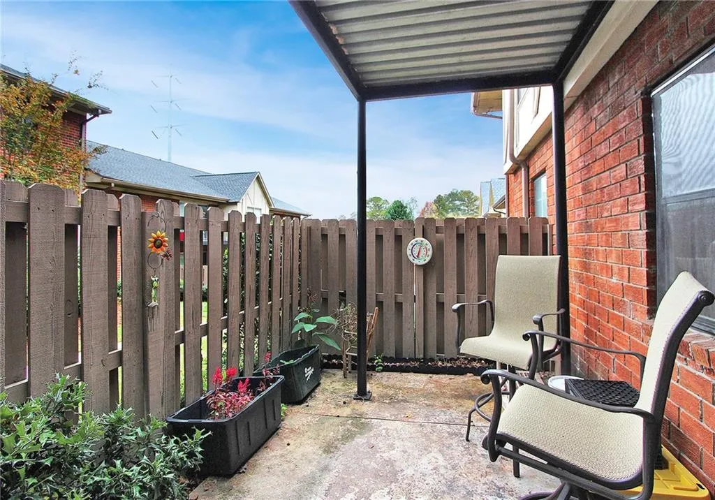 6851 Roswell Road Ne Unit A9, Atlanta, Georgia 30328, 3 Bedrooms Bedrooms, ,2 BathroomsBathrooms,Residential,Sold,6851 Roswell Road Ne Unit A9,5933964