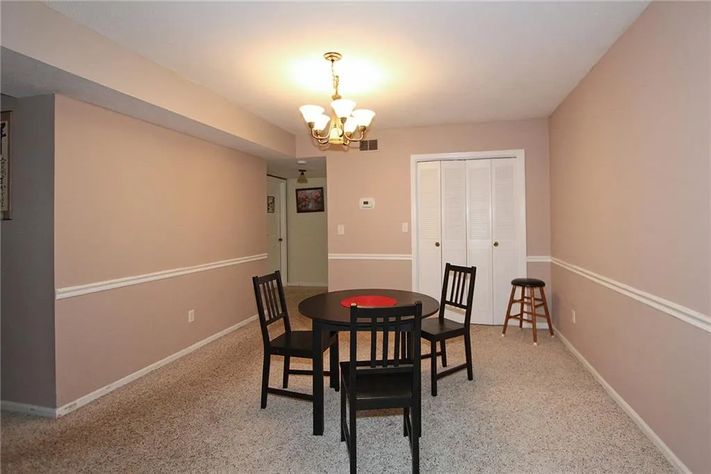 6851 Roswell Road Ne Unit A9, Atlanta, Georgia 30328, 3 Bedrooms Bedrooms, ,2 BathroomsBathrooms,Residential,Sold,6851 Roswell Road Ne Unit A9,5933964