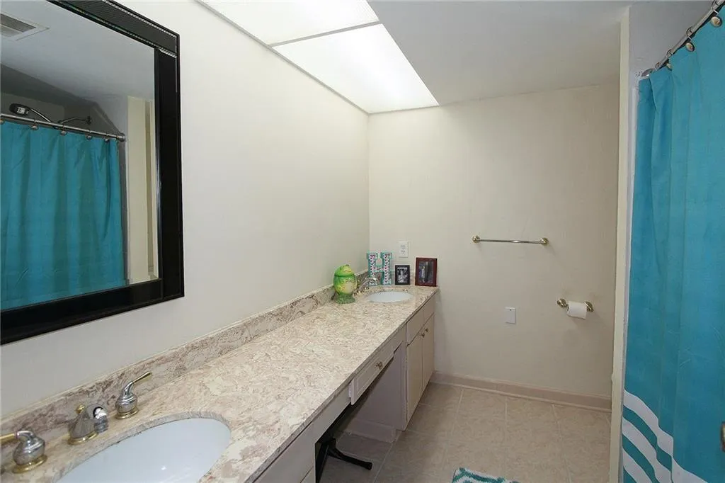 6851 Roswell Road Ne Unit A9, Atlanta, Georgia 30328, 3 Bedrooms Bedrooms, ,2 BathroomsBathrooms,Residential,Sold,6851 Roswell Road Ne Unit A9,5933964