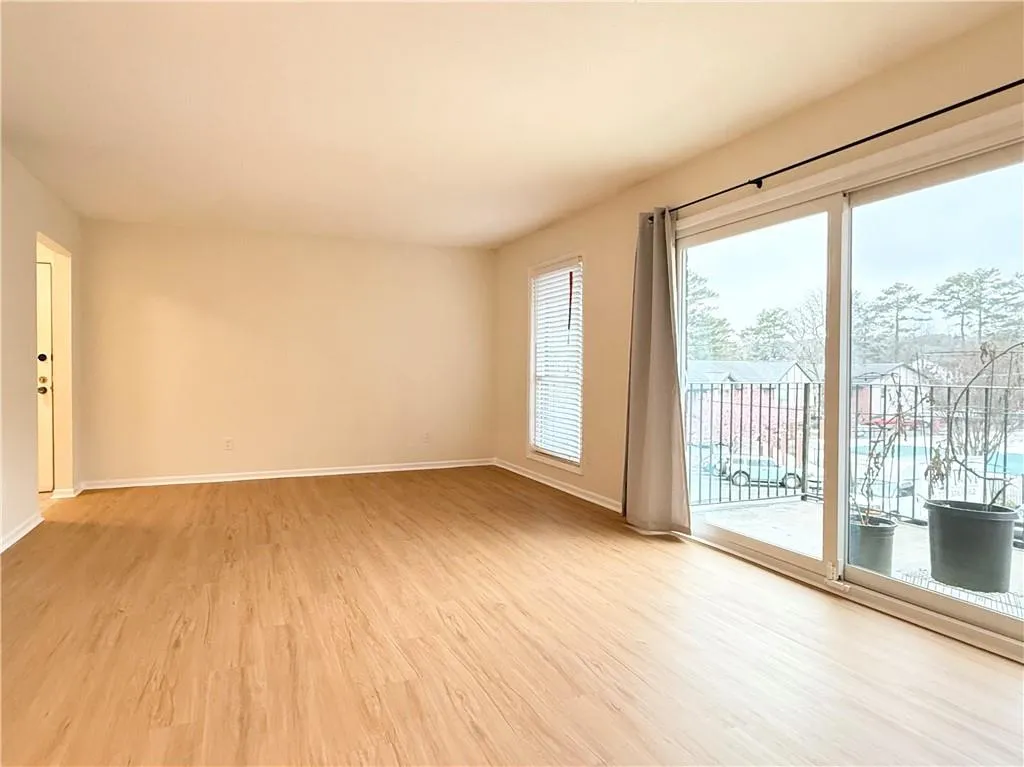 6851 Roswell Road Unit O34, Atlanta, Georgia 30328, 2 Bedrooms Bedrooms, ,2 BathroomsBathrooms,Residential,For Sale,6851 Roswell Road Unit O34,7722221
