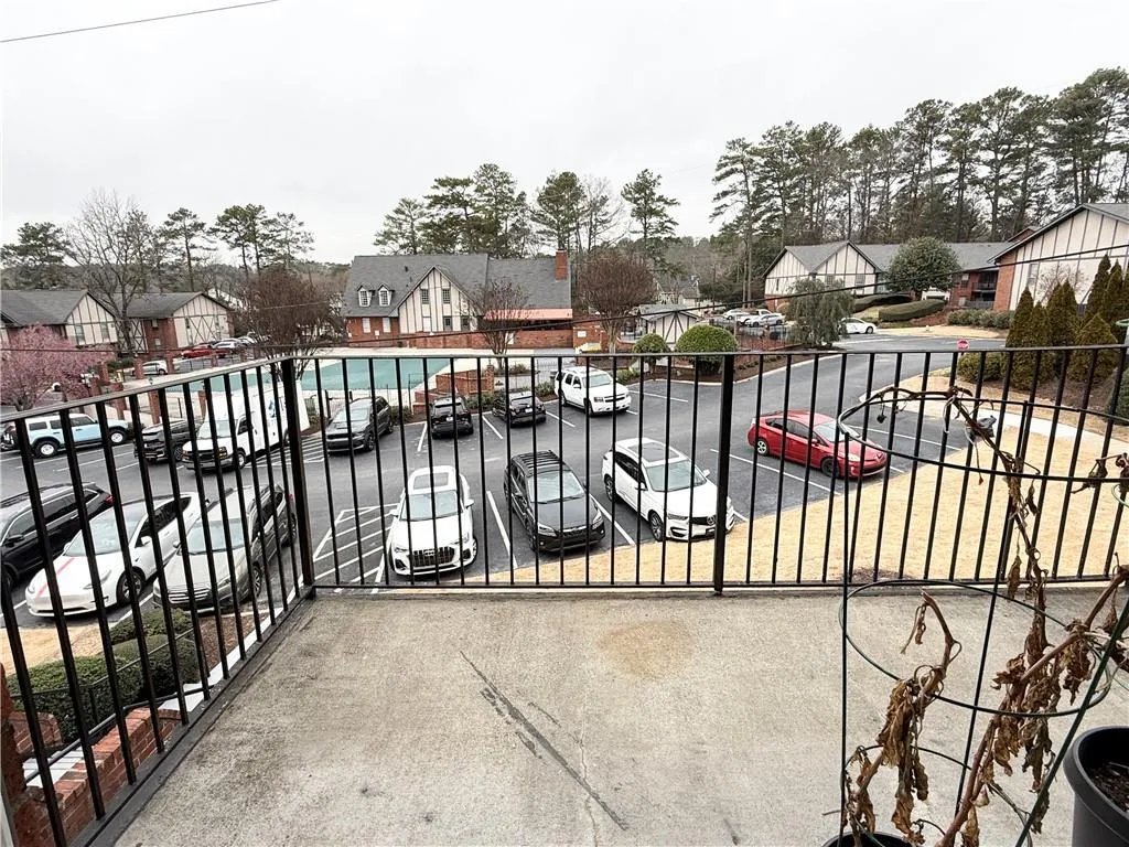 6851 Roswell Road Unit O34, Atlanta, Georgia 30328, 2 Bedrooms Bedrooms, ,2 BathroomsBathrooms,Residential,For Sale,6851 Roswell Road Unit O34,7722221