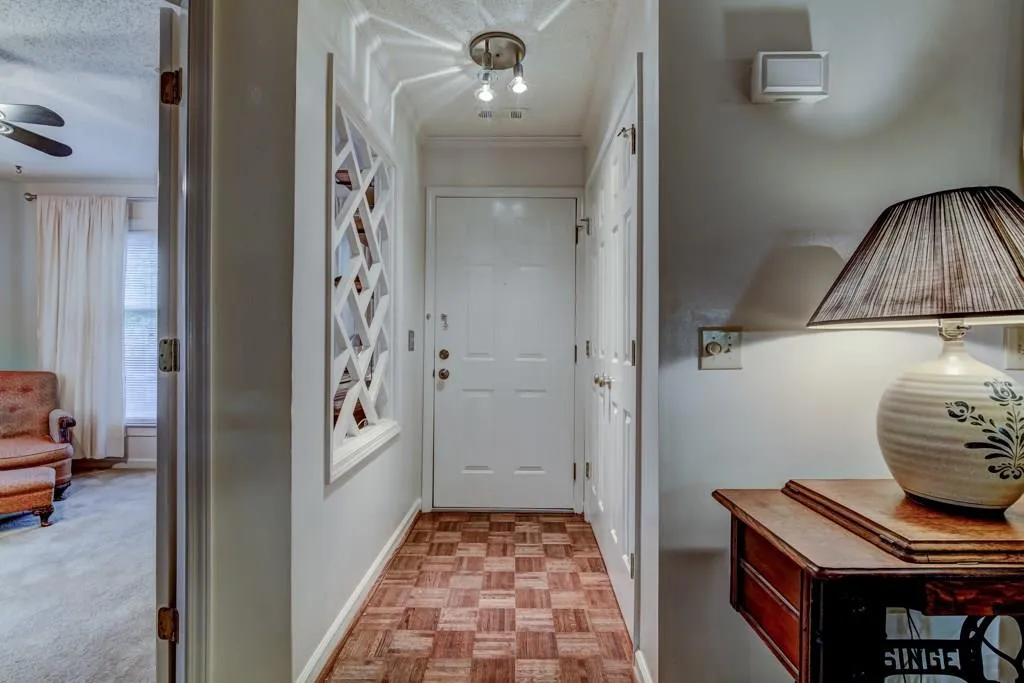 303 Hollyfax Circle Unit 303, Sandy Springs, Georgia 30328, 1 Bedroom Bedrooms, ,1 BathroomBathrooms,Residential,Sold,303 Hollyfax Circle Unit 303,5892254