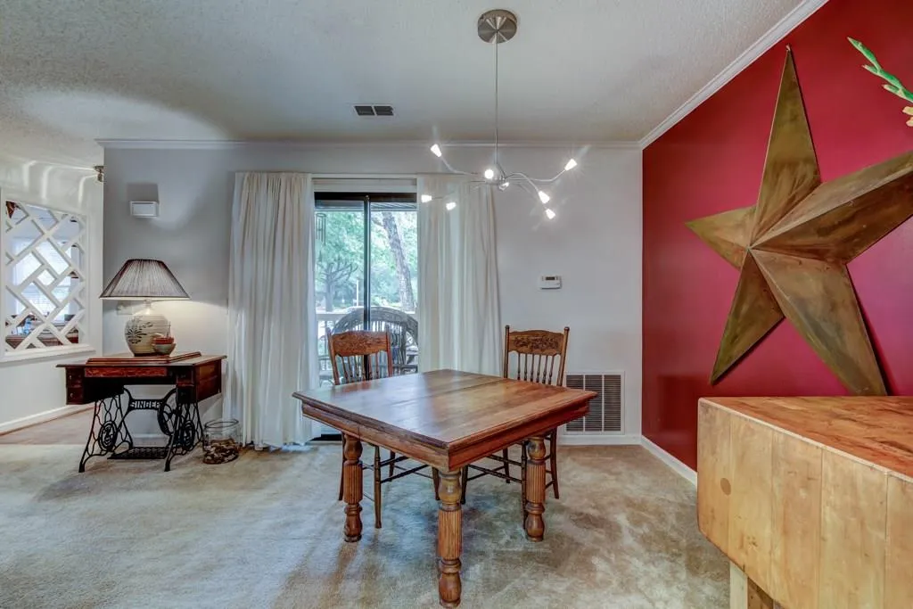 303 Hollyfax Circle Unit 303, Sandy Springs, Georgia 30328, 1 Bedroom Bedrooms, ,1 BathroomBathrooms,Residential,Sold,303 Hollyfax Circle Unit 303,5892254