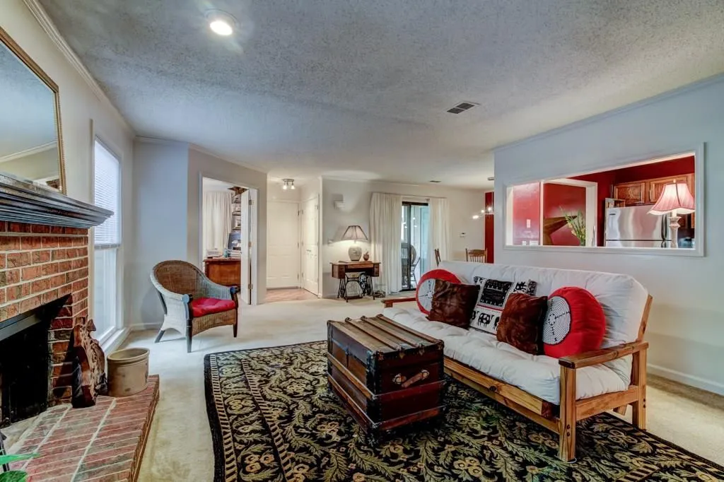 303 Hollyfax Circle Unit 303, Sandy Springs, Georgia 30328, 1 Bedroom Bedrooms, ,1 BathroomBathrooms,Residential,Sold,303 Hollyfax Circle Unit 303,5892254