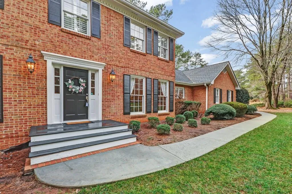 2685 Spalding Drive, Sandy Springs, Georgia 30350, 5 Bedrooms Bedrooms, ,5 BathroomsBathrooms,Residential,Sold,2685 Spalding Drive,6122937