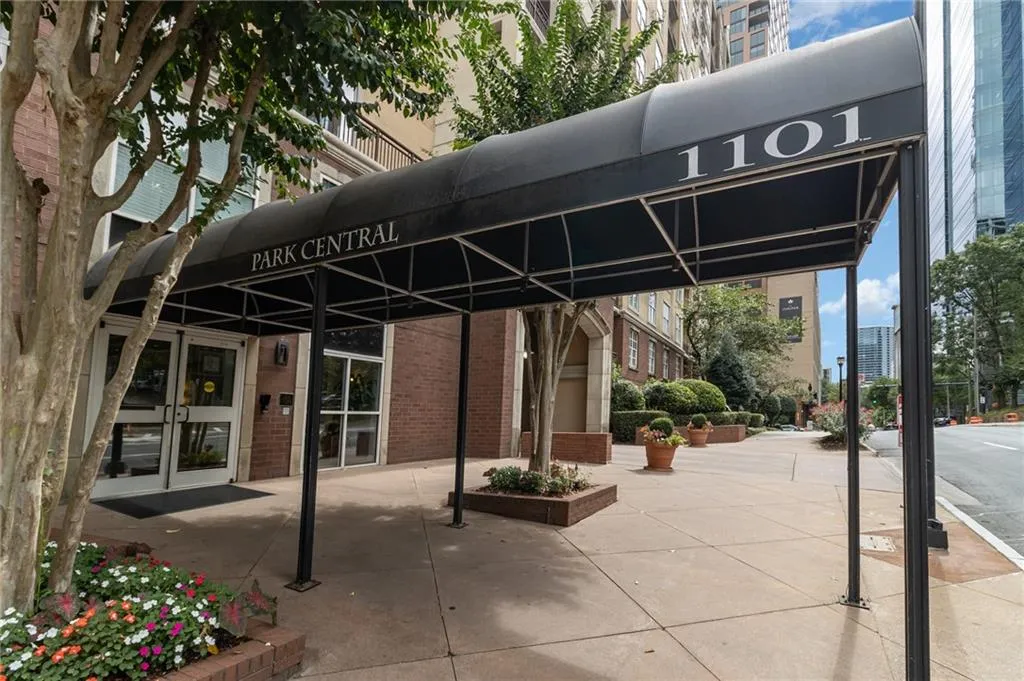 1101 Juniper Street Ne Unit 822, Atlanta, Georgia 30309, 1 Bedroom Bedrooms, ,1 BathroomBathrooms,Residential,For Sale,1101 Juniper Street Ne Unit 822,7676174