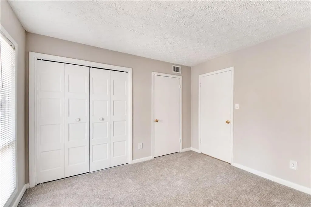 5149 Roswell Road Unit 7, Sandy Springs, Georgia 30342, 2 Bedrooms Bedrooms, ,1 BathroomBathrooms,Residential,Sold,5149 Roswell Road Unit 7,6126506