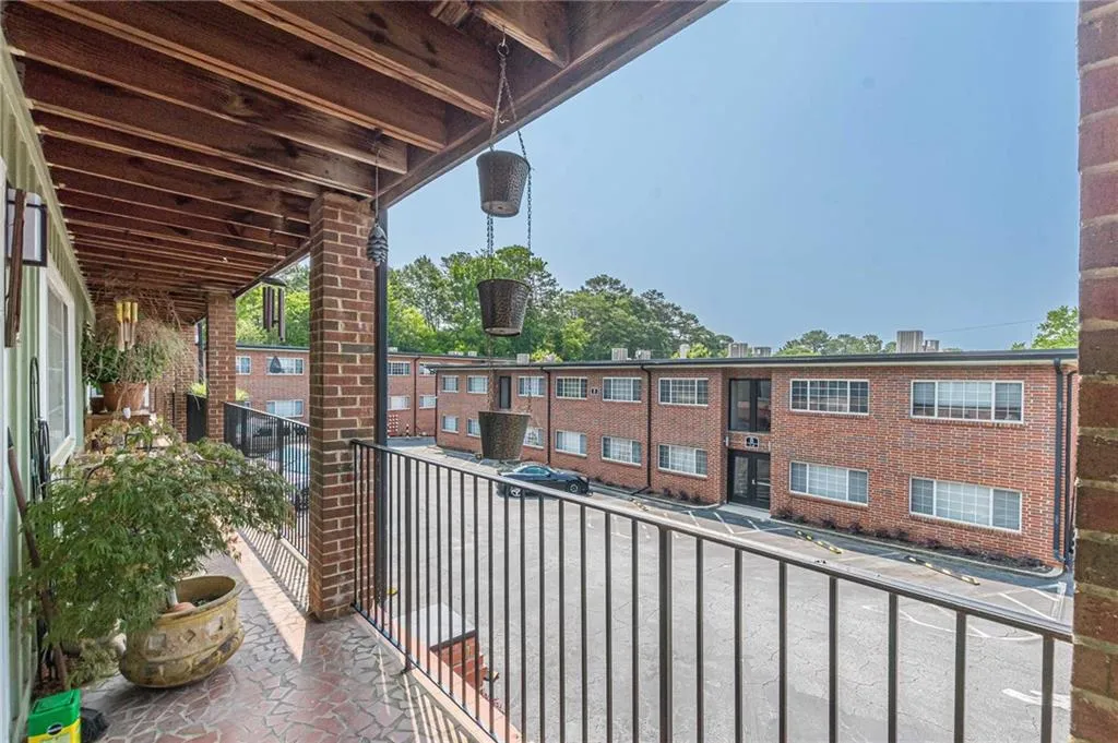 1705 Monroe Drive Ne Unit D05, Atlanta, Georgia 30324, 2 Bedrooms Bedrooms, ,1 BathroomBathrooms,Residential,For Sale,1705 Monroe Drive Ne Unit D05,7592114