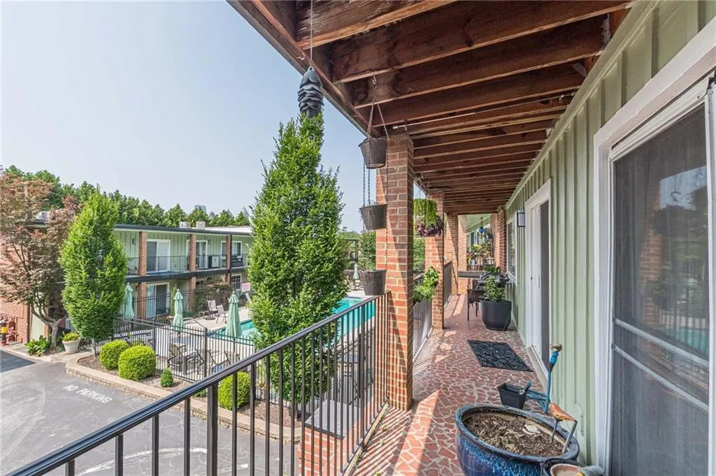 1705 Monroe Drive Ne Unit D05, Atlanta, Georgia 30324, 2 Bedrooms Bedrooms, ,1 BathroomBathrooms,Residential,For Sale,1705 Monroe Drive Ne Unit D05,7592114