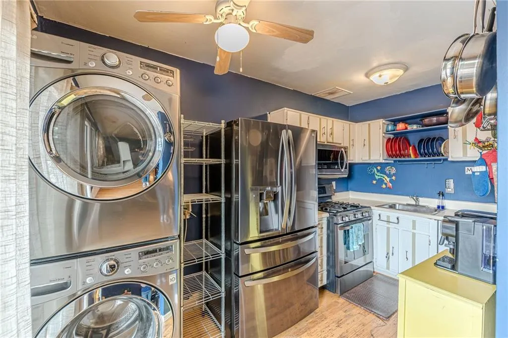1705 Monroe Drive Ne Unit D05, Atlanta, Georgia 30324, 2 Bedrooms Bedrooms, ,1 BathroomBathrooms,Residential,For Sale,1705 Monroe Drive Ne Unit D05,7592114