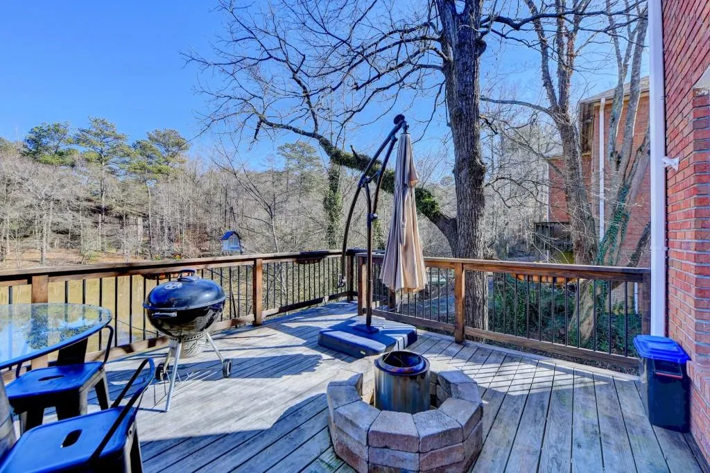 8933 Carroll Manor Drive, Sandy Springs, Georgia 30350, 2 Bedrooms Bedrooms, ,2 BathroomsBathrooms,Residential,Sold,8933 Carroll Manor Drive,7371294