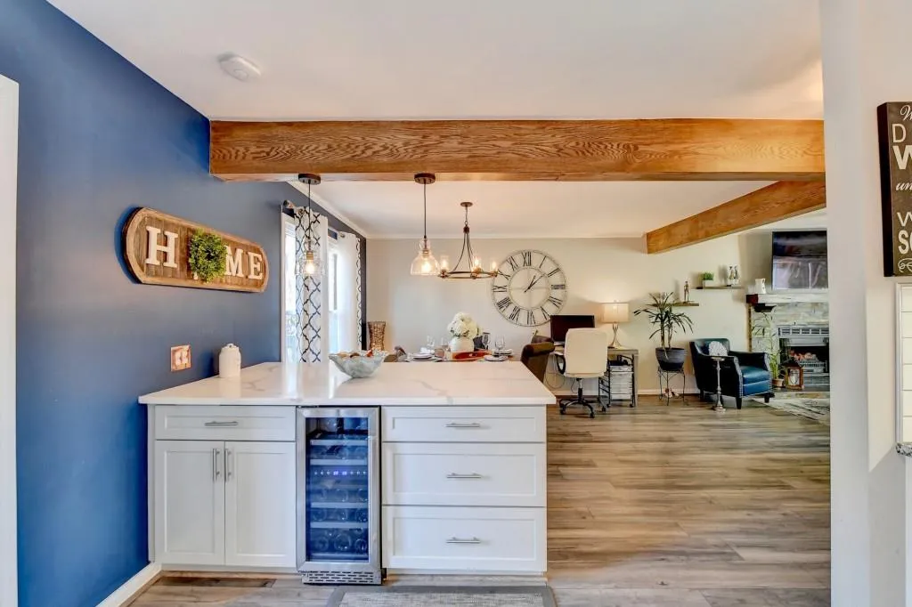 Island with wine cooler