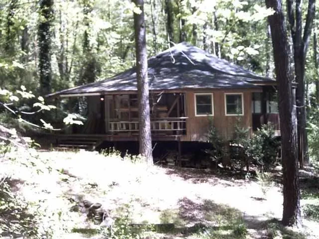 4595 Lake Forrest Drive, Sandy Springs, Georgia 30342, 2 Bedrooms Bedrooms, ,2 BathroomsBathrooms,Residential,Sold,4595 Lake Forrest Drive,4068673