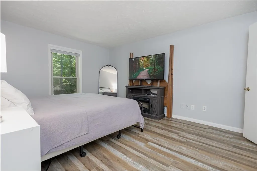 8740 Roswell Road Unit 6c, Atlanta, Georgia 30350, 2 Bedrooms Bedrooms, ,2 BathroomsBathrooms,Residential,Sold,8740 Roswell Road Unit 6c,7414255