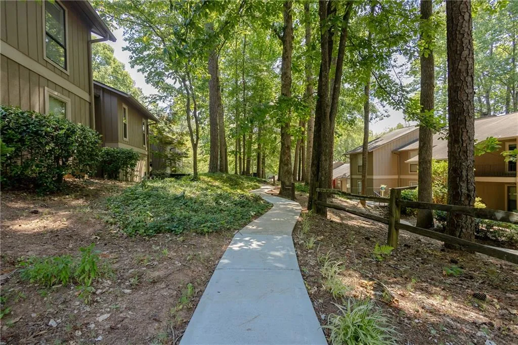 8740 Roswell Road Unit 6c, Atlanta, Georgia 30350, 2 Bedrooms Bedrooms, ,2 BathroomsBathrooms,Residential,Sold,8740 Roswell Road Unit 6c,7414255
