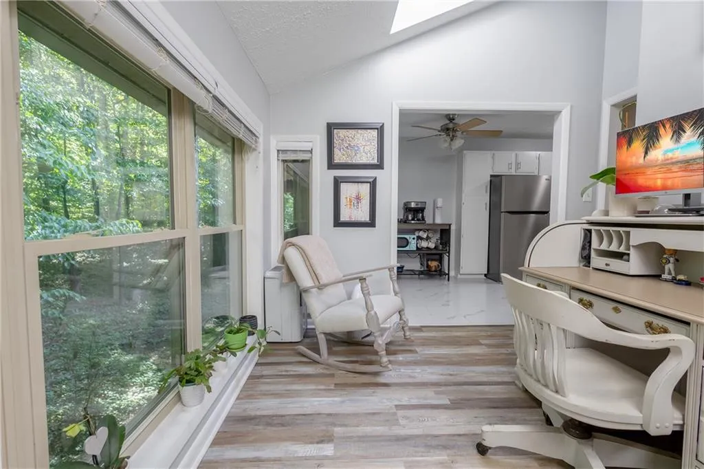 8740 Roswell Road Unit 6c, Atlanta, Georgia 30350, 2 Bedrooms Bedrooms, ,2 BathroomsBathrooms,Residential,Sold,8740 Roswell Road Unit 6c,7414255