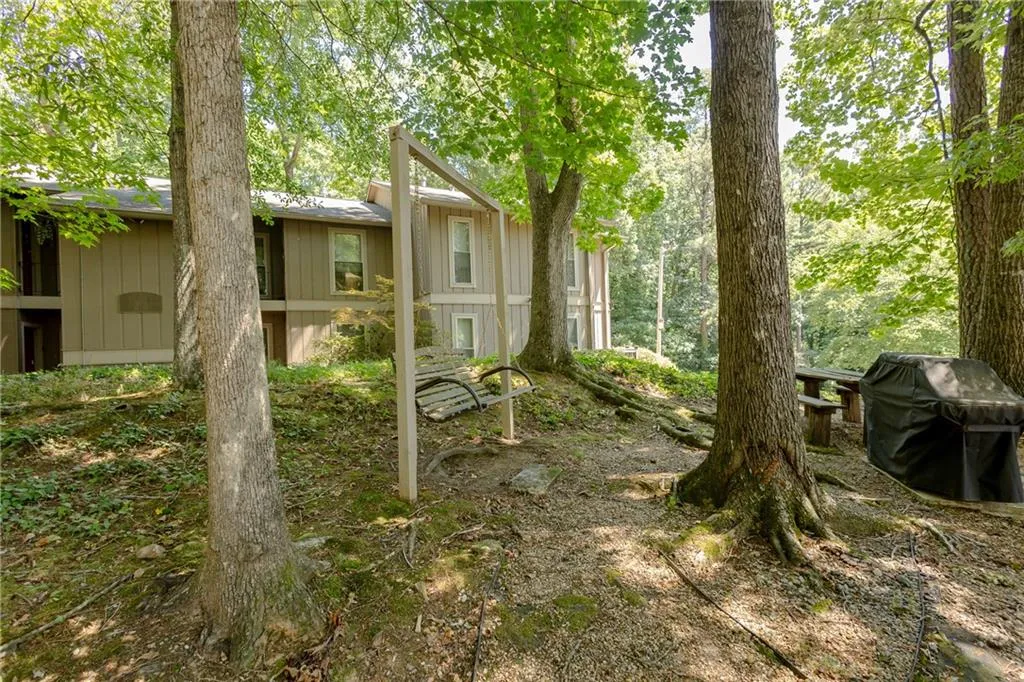 8740 Roswell Road Unit 6c, Atlanta, Georgia 30350, 2 Bedrooms Bedrooms, ,2 BathroomsBathrooms,Residential,Sold,8740 Roswell Road Unit 6c,7414255