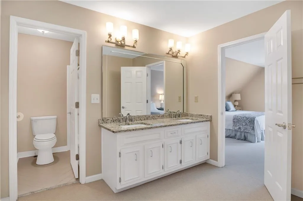 145 Grosvenor Place, Sandy Springs, Georgia 30328, 5 Bedrooms Bedrooms, ,3 BathroomsBathrooms,Residential,Sold,145 Grosvenor Place,6547698
