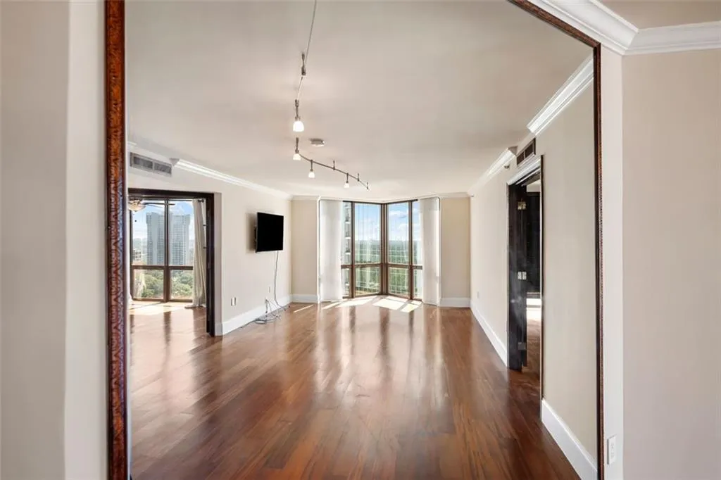 2870 Pharr Court South Nw Unit 2505, Atlanta, Georgia 30305, 2 Bedrooms Bedrooms, ,2 BathroomsBathrooms,Residential,For Sale,2870 Pharr Court South Nw Unit 2505,7648636
