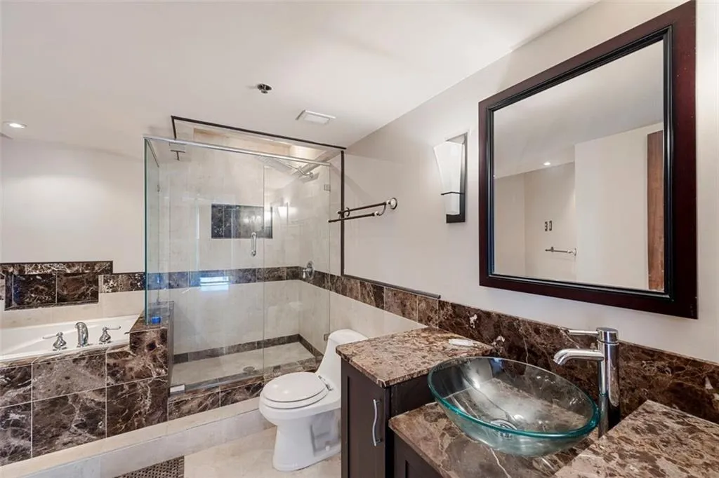 2870 Pharr Court South Nw Unit 2505, Atlanta, Georgia 30305, 2 Bedrooms Bedrooms, ,2 BathroomsBathrooms,Residential,For Sale,2870 Pharr Court South Nw Unit 2505,7648636