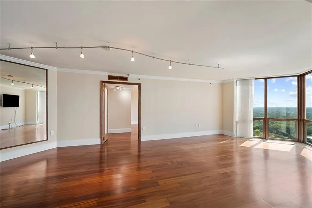 2870 Pharr Court South Nw Unit 2505, Atlanta, Georgia 30305, 2 Bedrooms Bedrooms, ,2 BathroomsBathrooms,Residential,For Sale,2870 Pharr Court South Nw Unit 2505,7648636