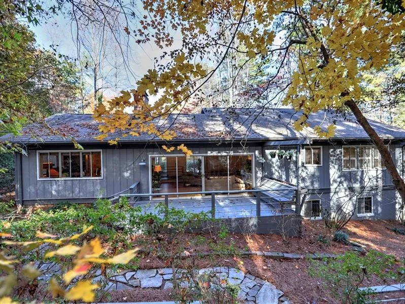 210 N Mill Court, Sandy Springs, Georgia 30328, 3 Bedrooms Bedrooms, ,2 BathroomsBathrooms,Residential,Sold,210 N Mill Court,6648237