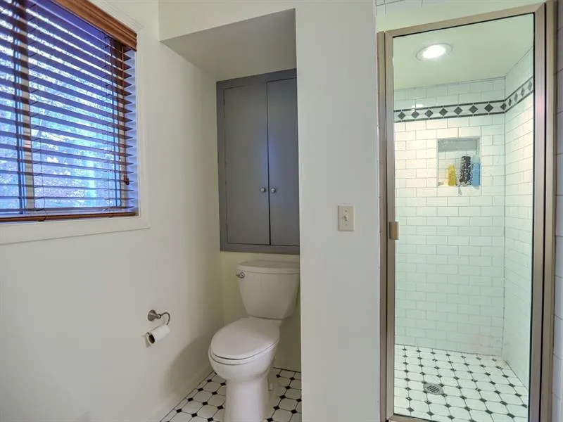 210 N Mill Court, Sandy Springs, Georgia 30328, 3 Bedrooms Bedrooms, ,2 BathroomsBathrooms,Residential,Sold,210 N Mill Court,6648237
