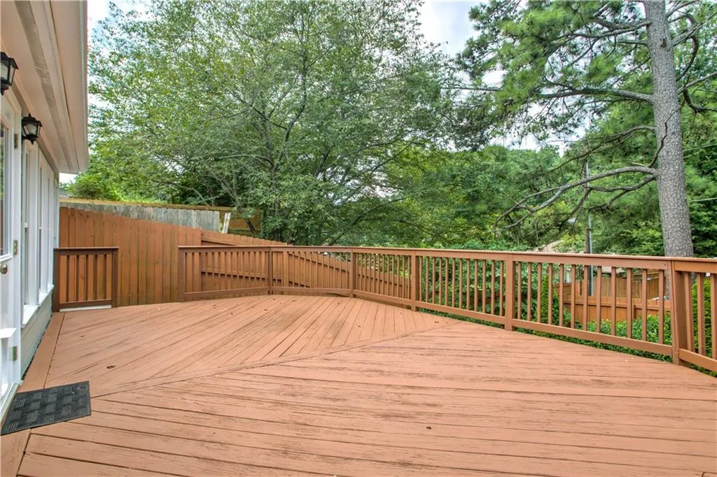 355 Towergate Place, Sandy Springs, Georgia 30350, 3 Bedrooms Bedrooms, ,3 BathroomsBathrooms,Residential,Sold,355 Towergate Place,6915290