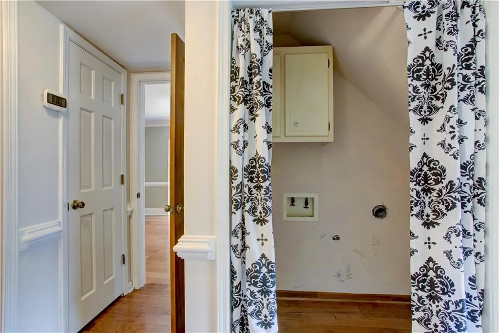 355 Towergate Place, Sandy Springs, Georgia 30350, 3 Bedrooms Bedrooms, ,3 BathroomsBathrooms,Residential,Sold,355 Towergate Place,6915290