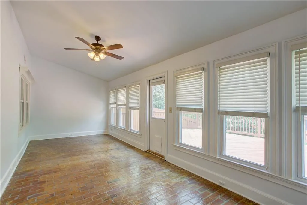 355 Towergate Place, Sandy Springs, Georgia 30350, 3 Bedrooms Bedrooms, ,3 BathroomsBathrooms,Residential,Sold,355 Towergate Place,6915290